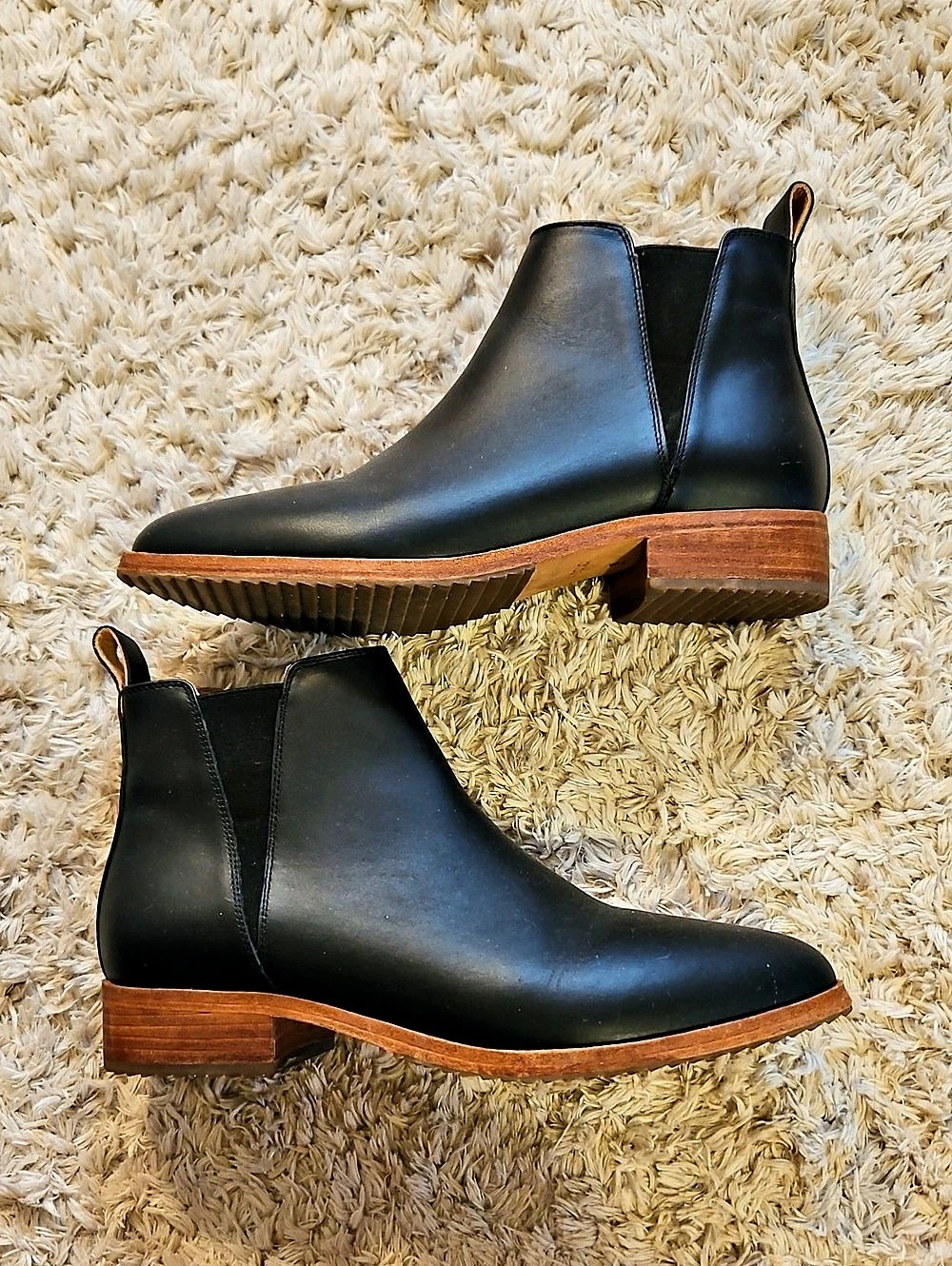 Nisolo Everyday Chelsea Boot Black & Brown US 9